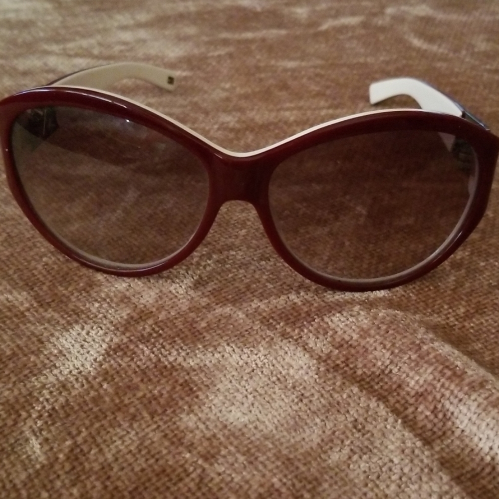 Tommy Hilfiger Sunglasses & hard shell case